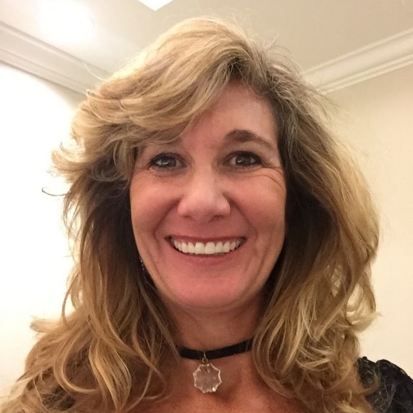 Meet your Posher, Tracy - Picture 1 of 1